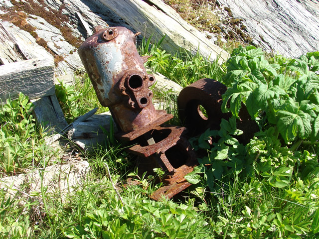 An early 20th-century make and break engine.